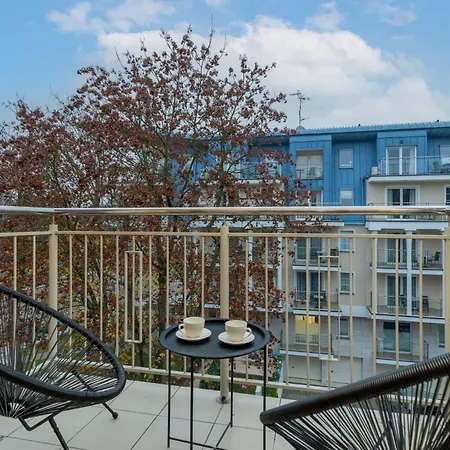 With Balcony Trentowskiego By Renters Appartamento *