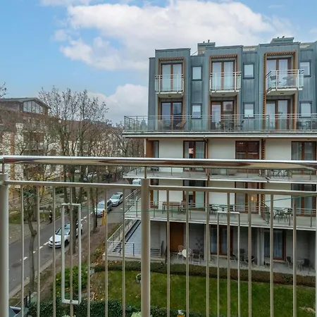 Apartment With Balcony Trentowskiego By Renters *